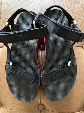 Teva Black Strapped platform Sandals with red Trim